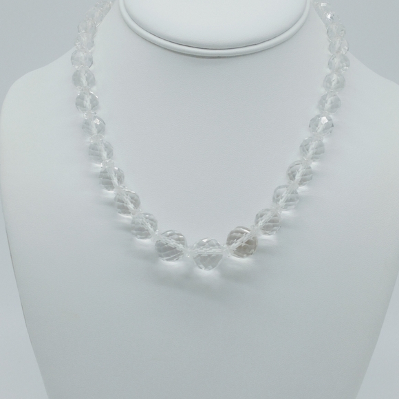 14k Gold Fill Graduated Crystal Quartz Necklace - Picture 7 of 10